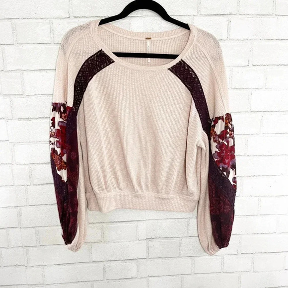 Free People Casual Clash Balloon Sleeve Thermal Top Rose Petal Print Women's XS - Picture 1 of 8